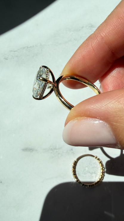 Grace Ring Set - 4ct Radiant Moissanite with matching band