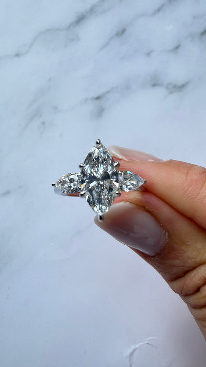 Vivianne - 2ct Marquise Lab Diamond 14k Band