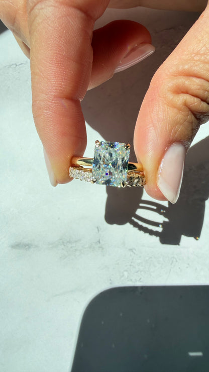 Grace Ring Set - 4ct Radiant Moissanite with matching band