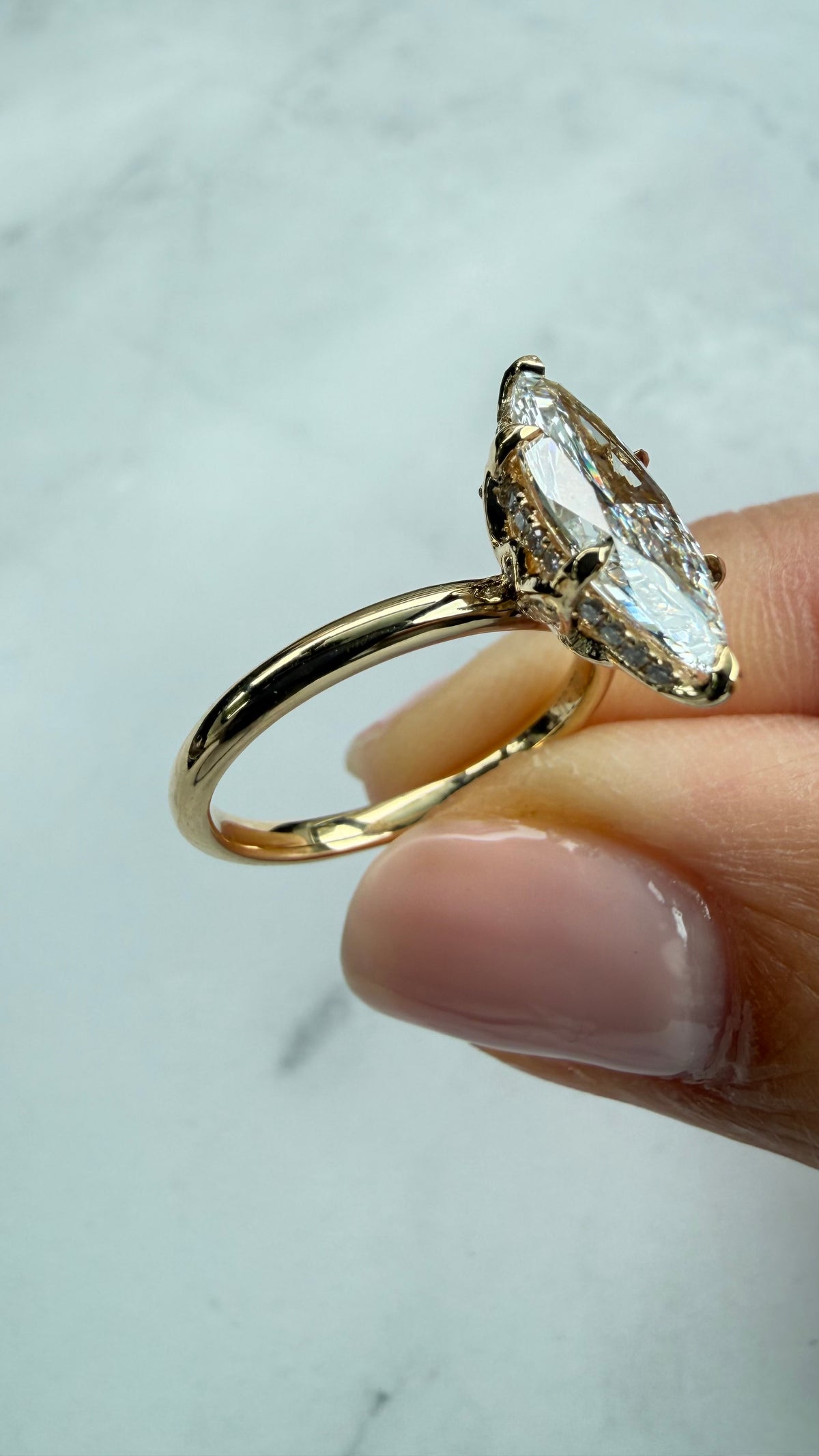 Elodie - 2.5ct Marquise Lab Diamond on 18k Gold band