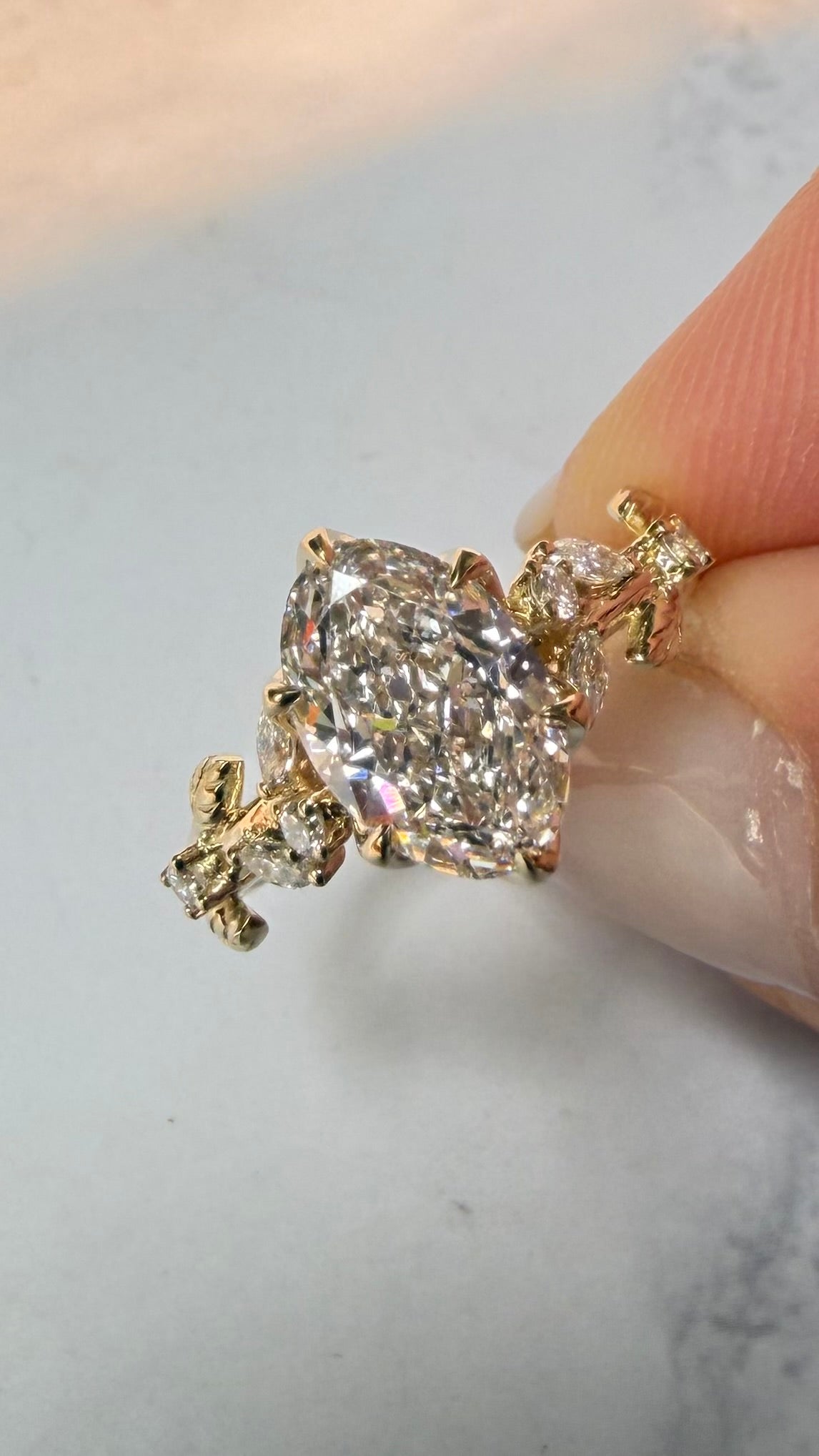 Jardin - 2ct Oval Lab Crushed Ice Diamond on 14k Gold band