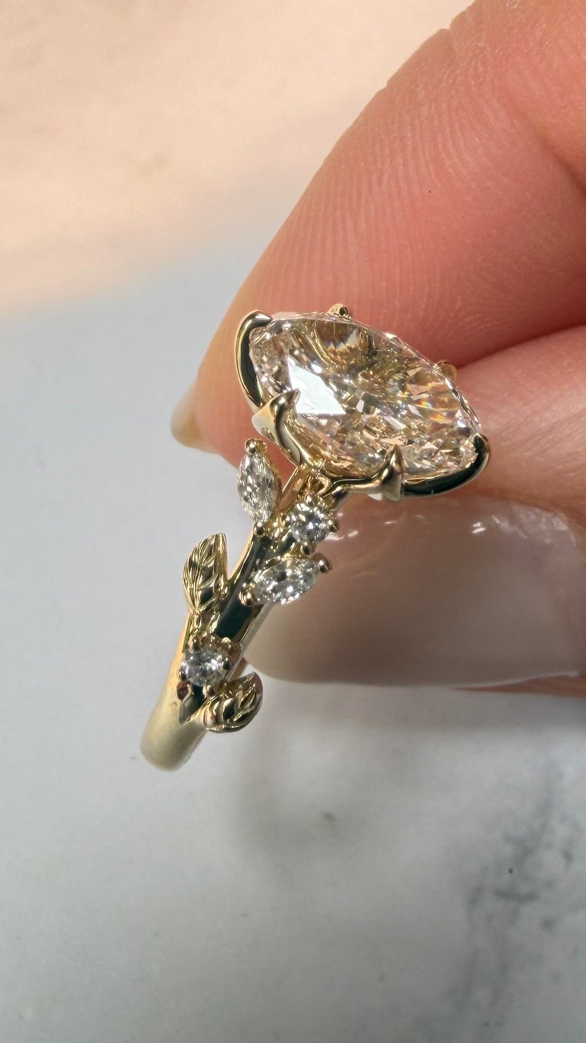 Jardin - 2ct Oval Lab Crushed Ice Diamond on 14k Gold band
