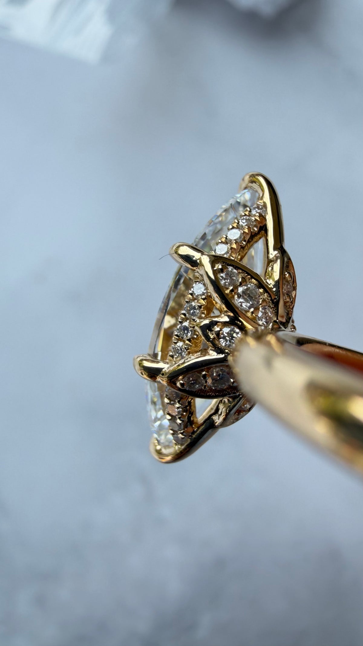 Elodie - 2.5ct Marquise Lab Diamond on 18k Gold band