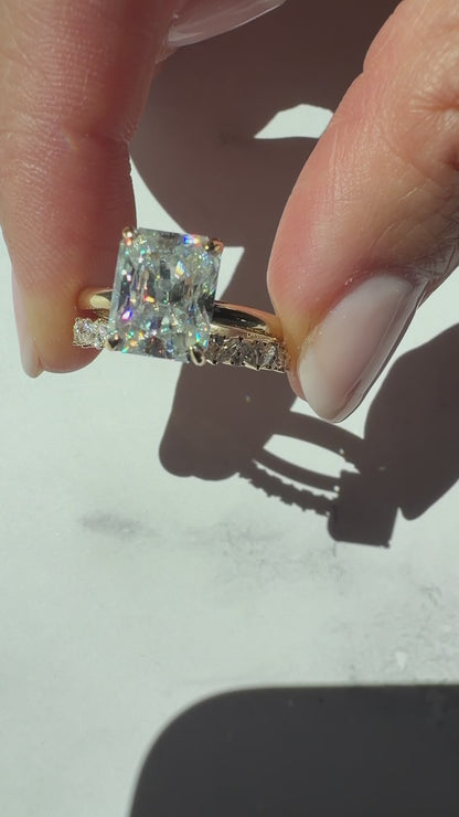 Grace Ring Set - 4ct Radiant Moissanite with matching band