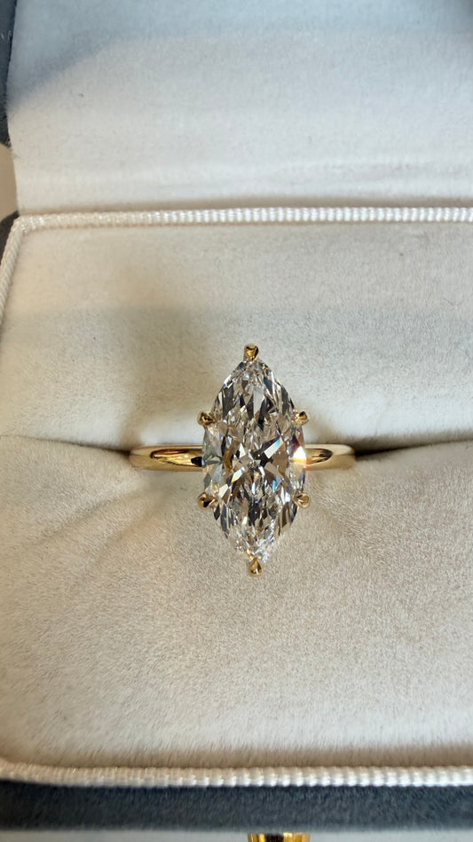 Elodie - 2.5ct Marquise Lab Diamond on 18k Gold band